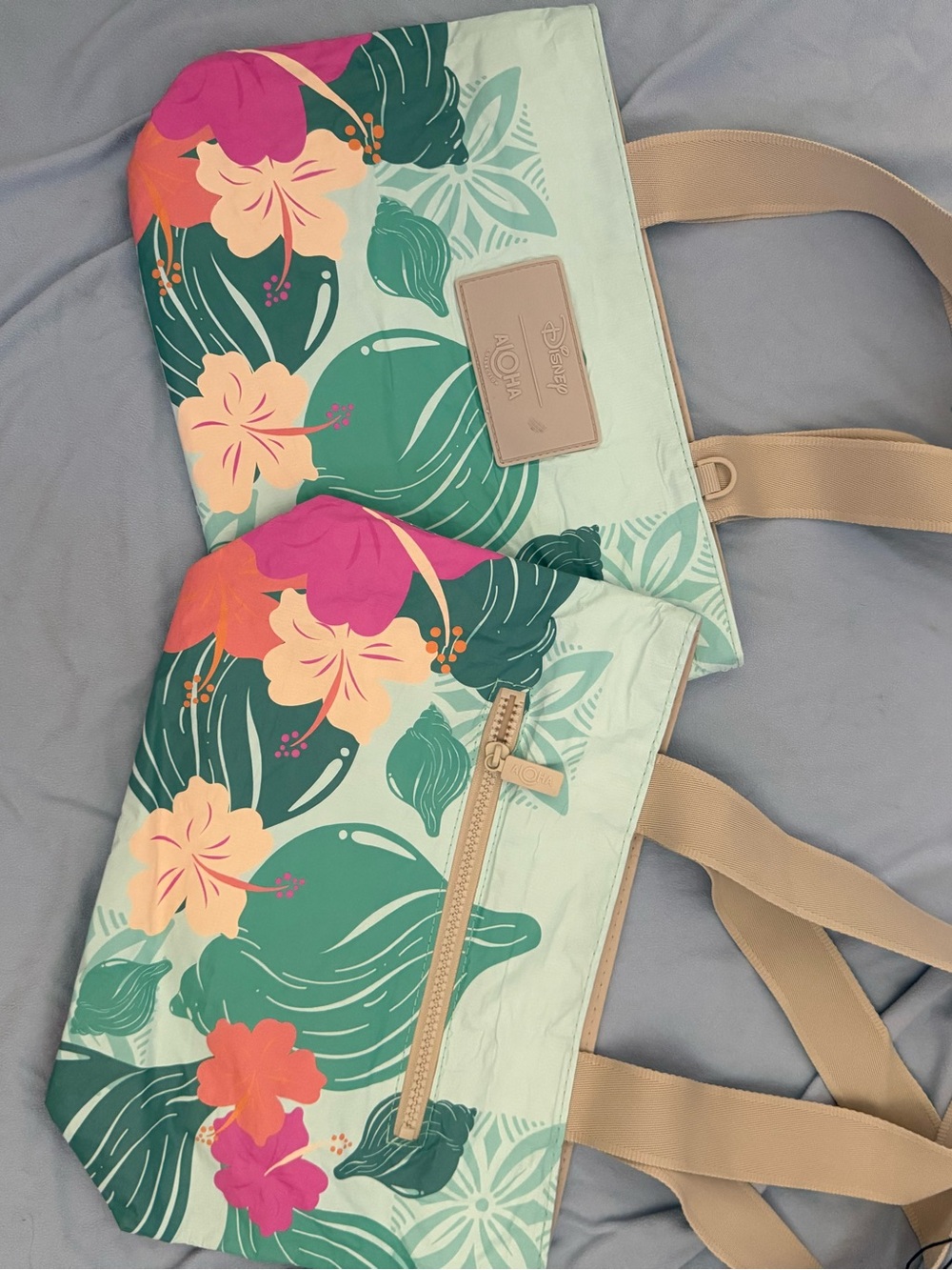 NWT ALOHA Collection Disney Moana High Seas Salty Mini-Tripper - Picture 3 of 3